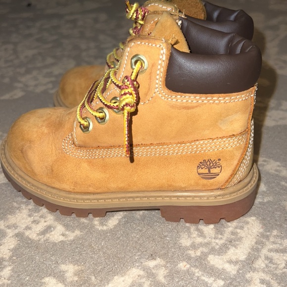 Toddler Timberland Boots - Picture 4 of 5